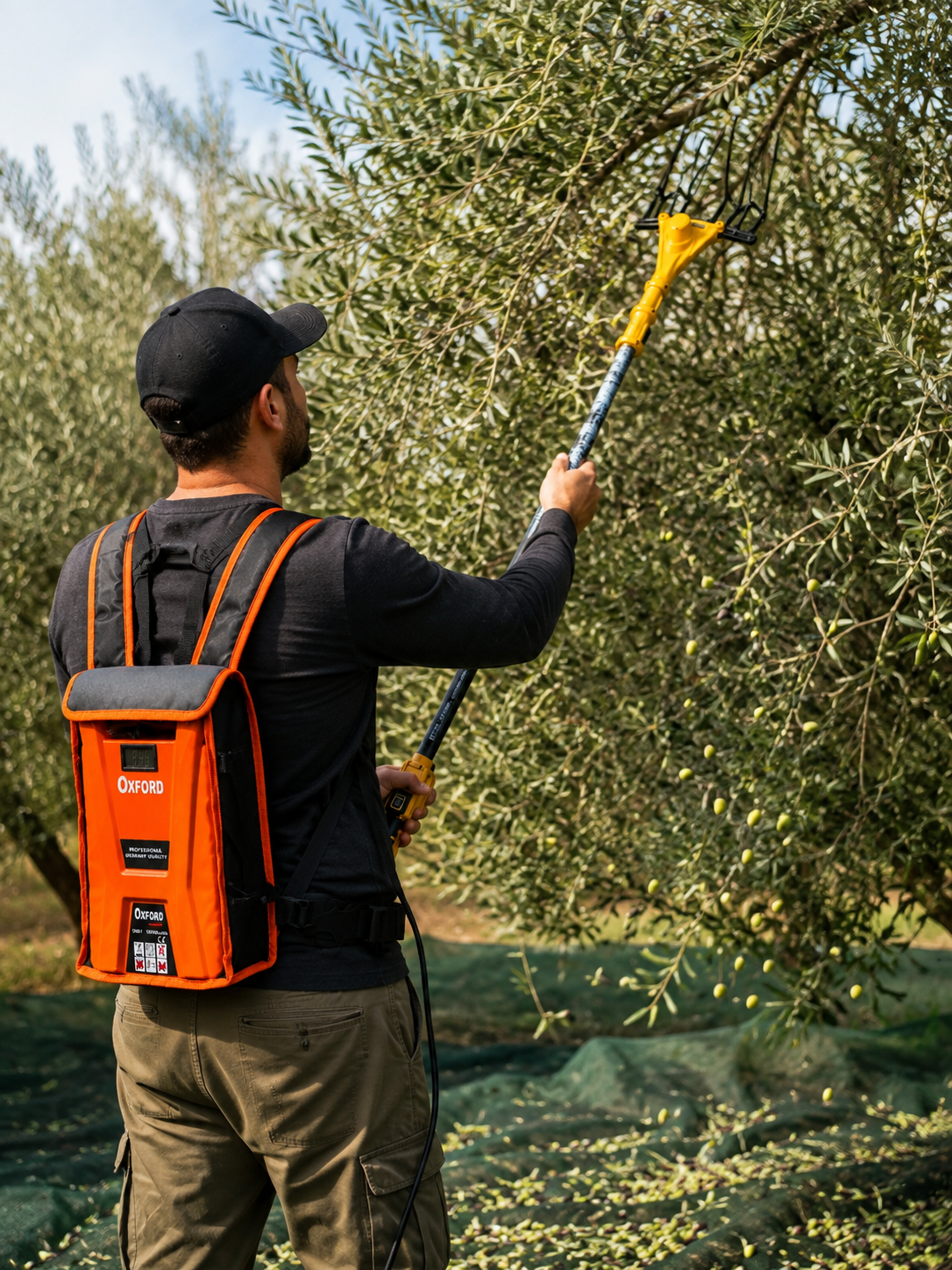 Abbacchiatore Scuotiolive Elettrico con Batteria a Zaino 128Vf 10000mAh Motore Brushless 140W 5 Velocità 800-1250 BPM Pettini in Fibra di Carbonio