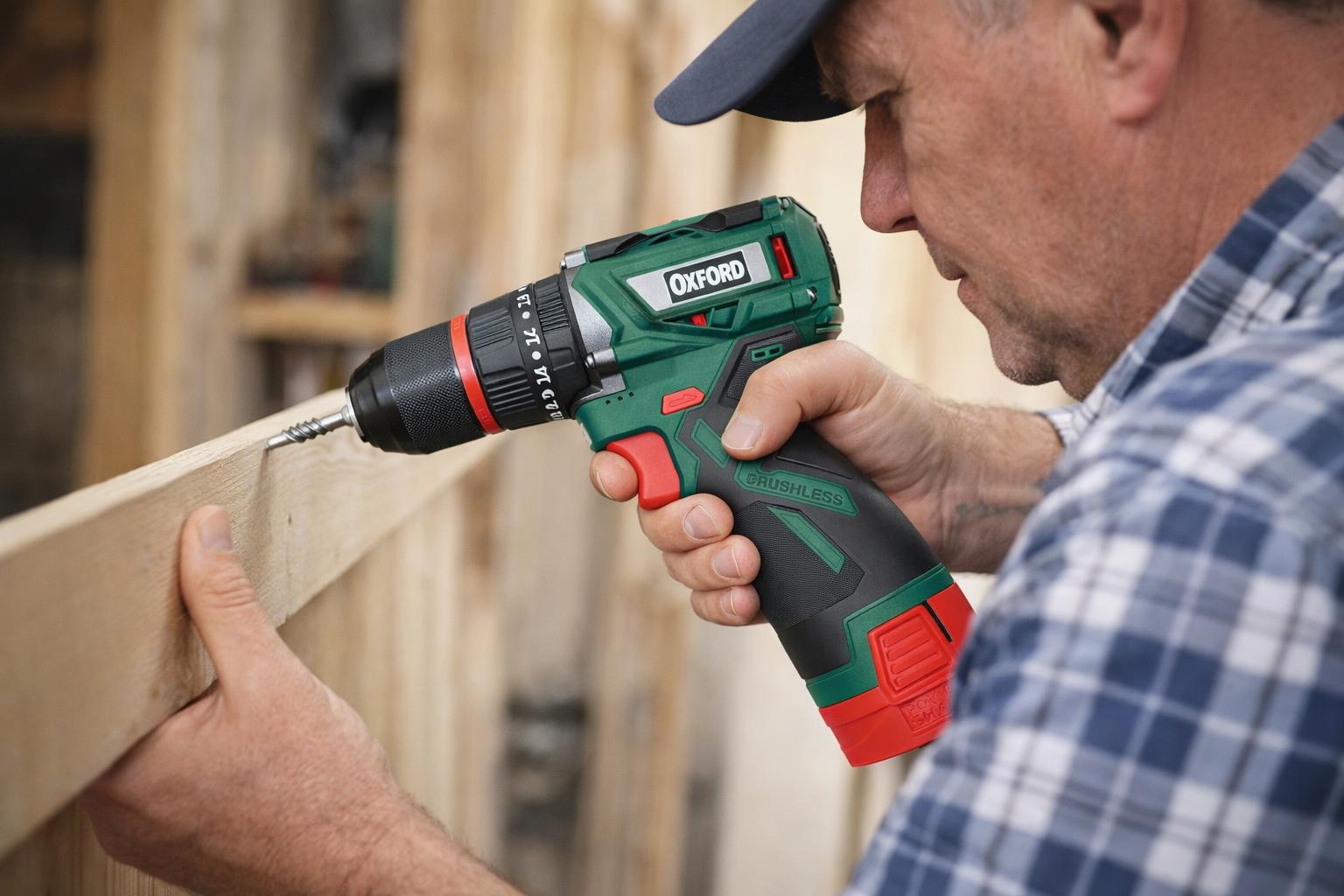 Trapano Avvitatore a Batteria Brushless 48V con Valigetta – 2 Batterie 5000mAh, Coppia Regolabile, Accessori Inclusi