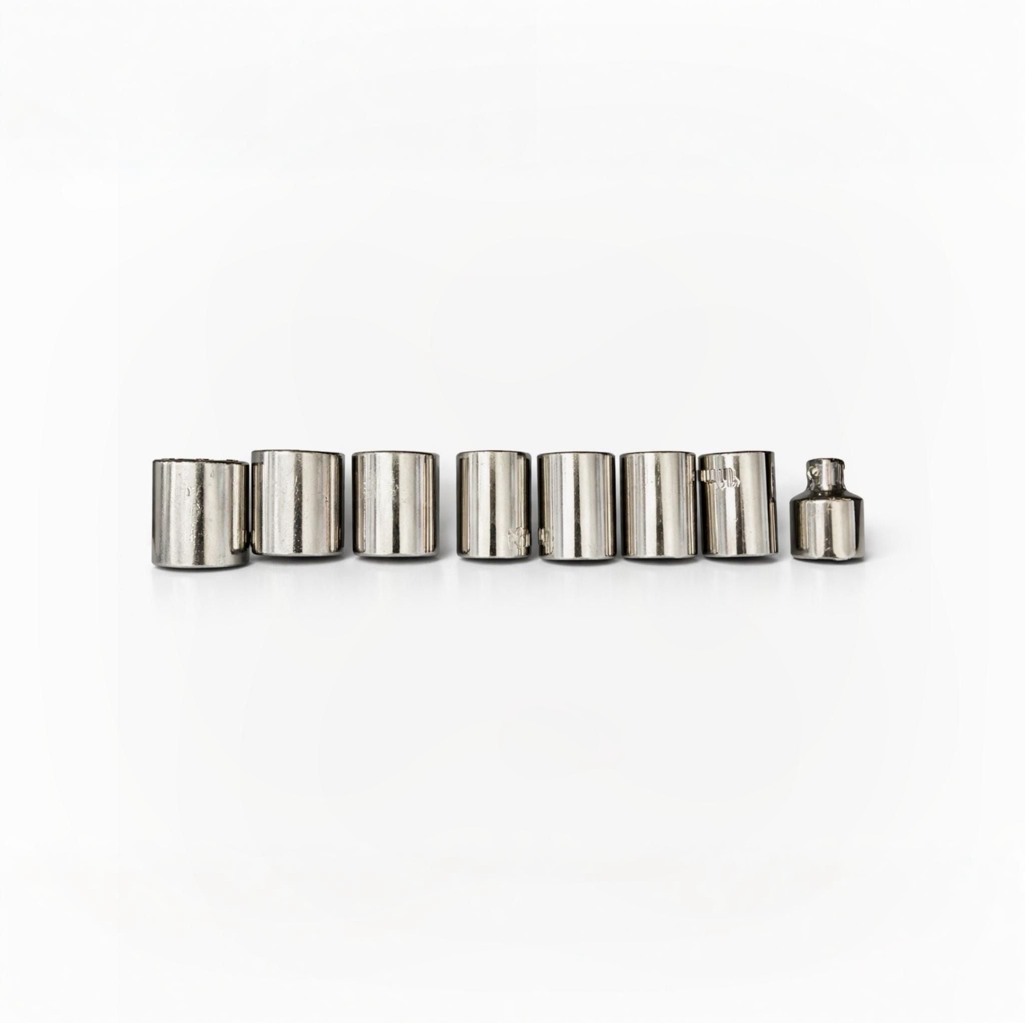 Chiave a Cricchetto a Batteria 3/8” con Accessori e Valigetta